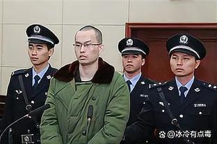 ?解围武磊门前射门的黎巴嫩球员，就是脚踹戴伟但没吃牌那位